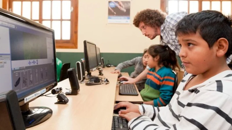 Cumbre: la DGE presentó una plataforma digital de inglés para alumnos de Mendoza