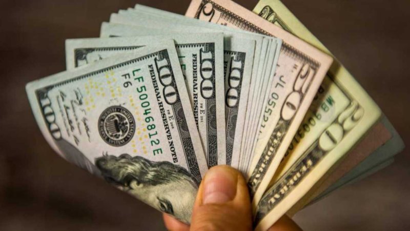 Dólar colchón, mal negocio para los argentinos: cuánto poder adquisitivo ya perdieron los billetes Dólar colchón, mal negocio para los argentinos: cuánto poder adquisitivo ya perdieron los billetes