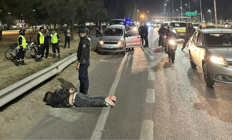 Policía de Mendoza. 