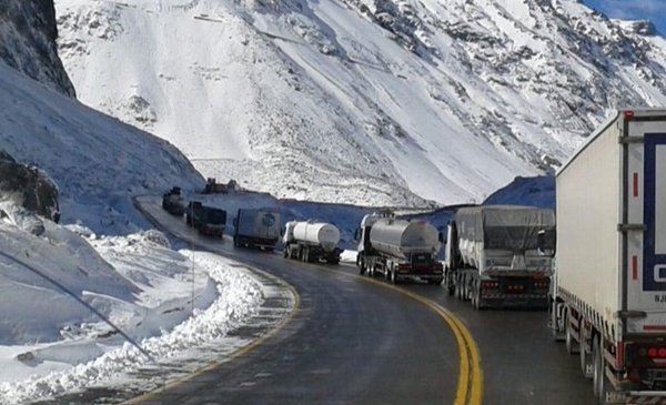 Cristo Redentor Pass reopens after two days of closure due to bad weather and snowfall