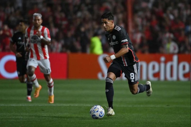 River se llevó un triunfo importante de Córdoba ante Instituto y metió presión en la zona alta de la Liga Profesional